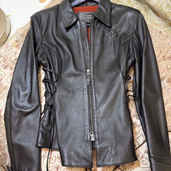 Med Harley Davidson Women's Lightweight Leather Coat w/lace up sides and back - Picture 2 of 16
